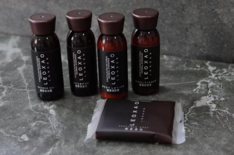 厂家直销酒店一次性原木梳子 宾馆客房易耗品 洗漱用品套装 鑫艺诚