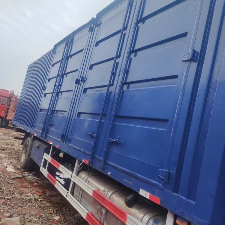 动力540 20年7月 国五 黄色 汕德卡半挂牵引车 二手货车