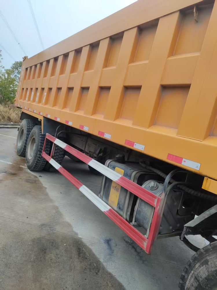 解放J6P 翻斗工程车8.6米车厢 二手货车 前四后八自卸车