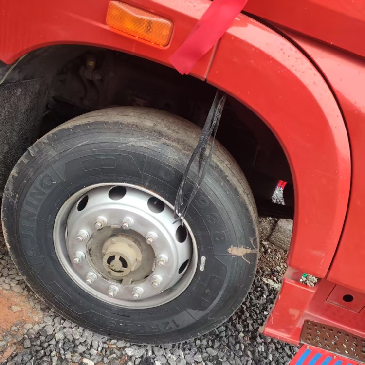 二手货车 解放JH6 21年国五 9.6米前四后八 高栏载货车