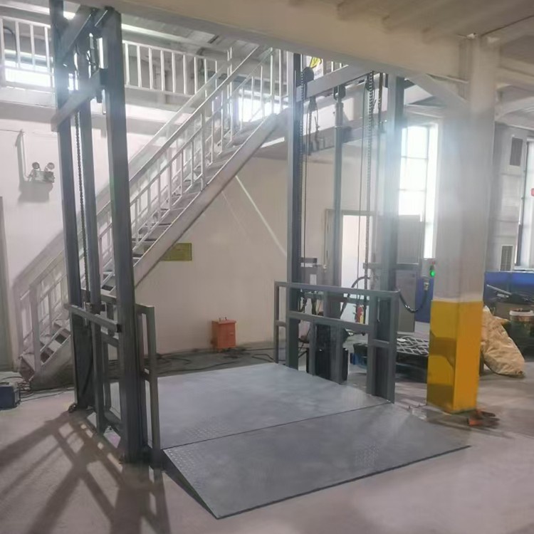 坚固耐用之选，货梯品质抗磨损