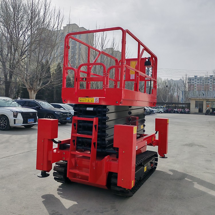 高效便捷，履带式升降平台快速作业