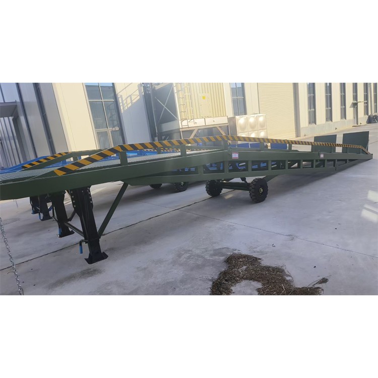 快速对接货车，移动登车桥提升装卸效率