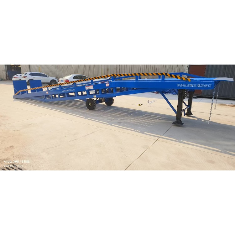 性价比超高，移动式登车桥采购优选