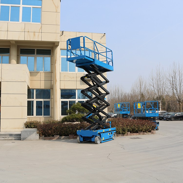 操作简易！移动剪叉式升降机轻松上手