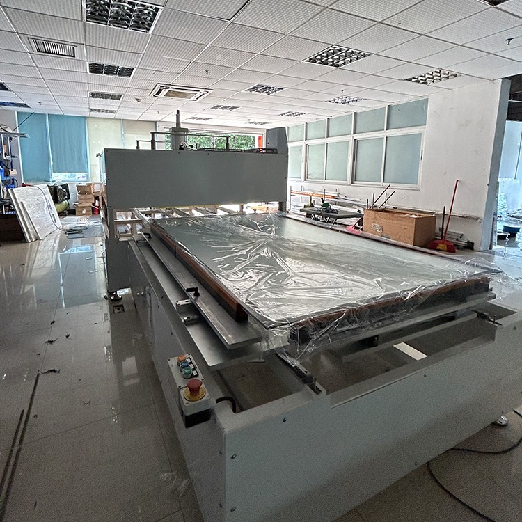 LED屏保压设备 博睿智造科技