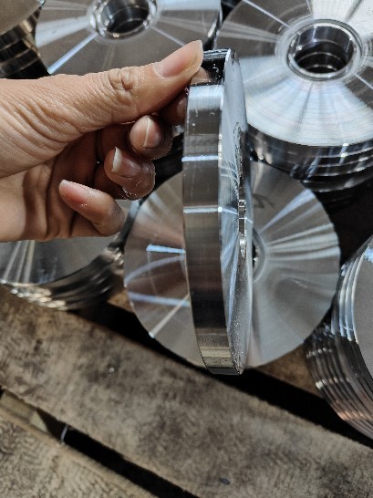 丰安业厂家直供法兰毛坯厂家、冲压异形形件、异形法兰毛坯，冲压圆片，方形法兰盘