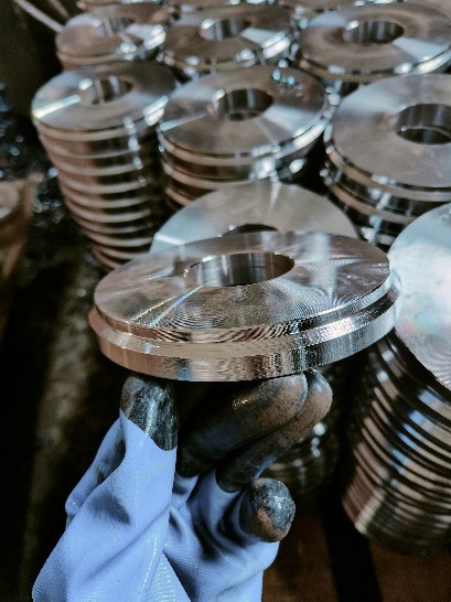 丰安业厂家直供高压法兰，对焊法兰，异型法兰，标准法兰，新标法兰，俄标法兰