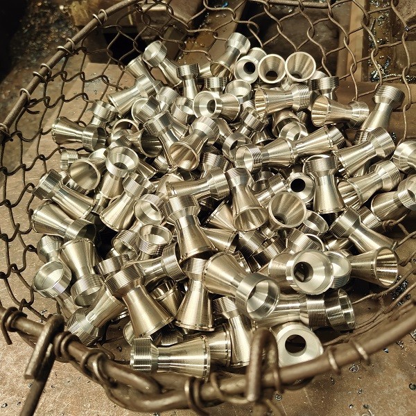 丰安业厂家直供法兰盘毛坯，冲压件加工厂，法兰盘生产厂家、金属垫片、法兰盲板