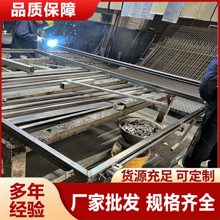 环保型水源地隔离护栏 有效阻拦人畜 菱形孔美观实用