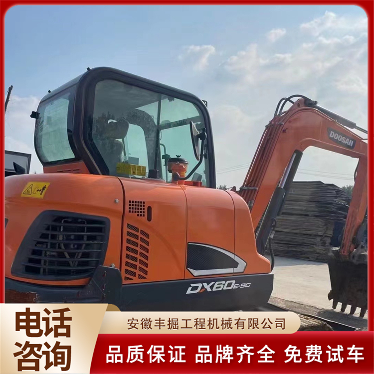 二手斗山DX60挖掘机 多功能工程机械挖机 滴油不漏 品质保证