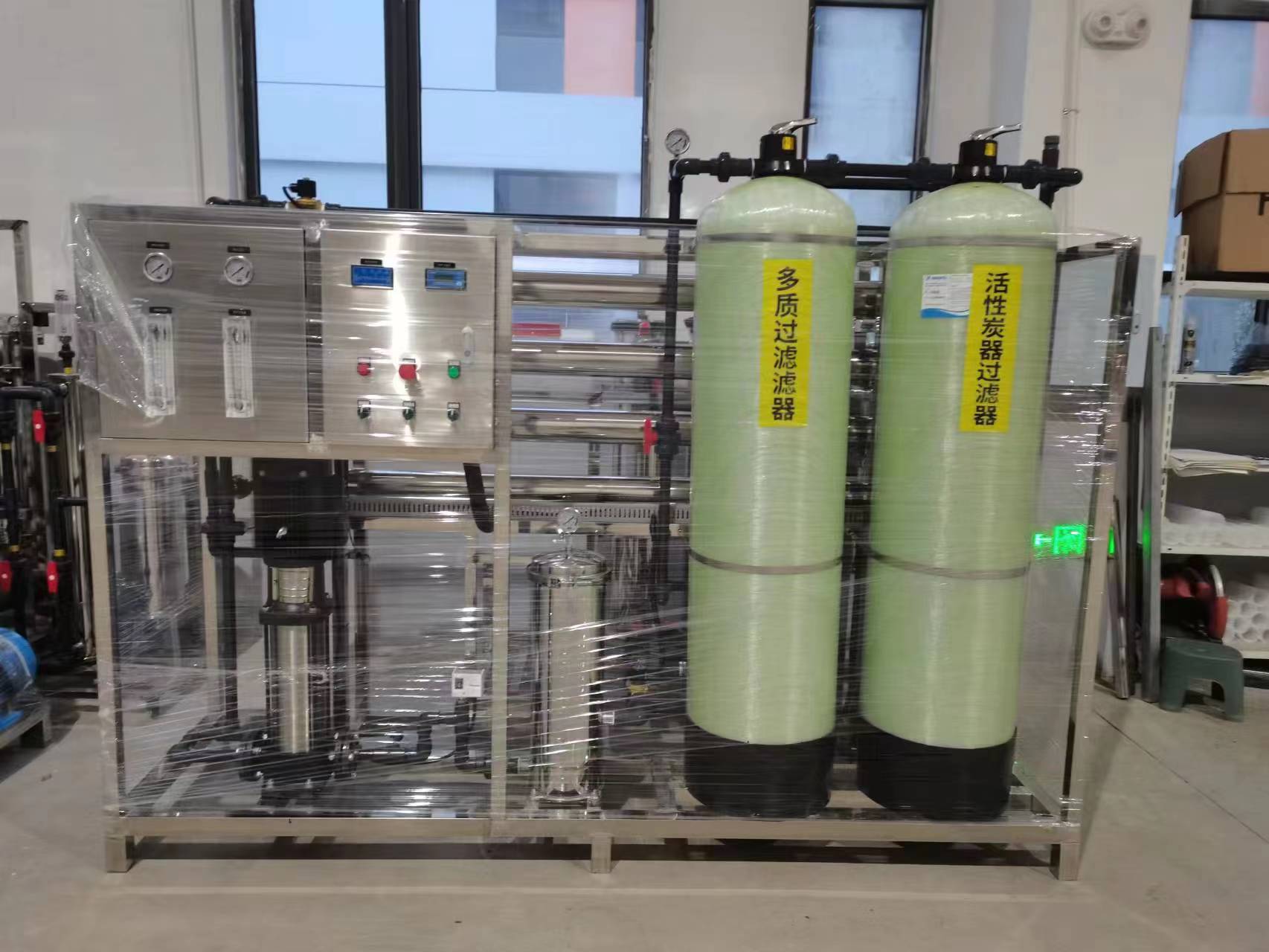 3吨 含沙滤碳滤带清洗 单级化工PVC管路 RO反渗透设备