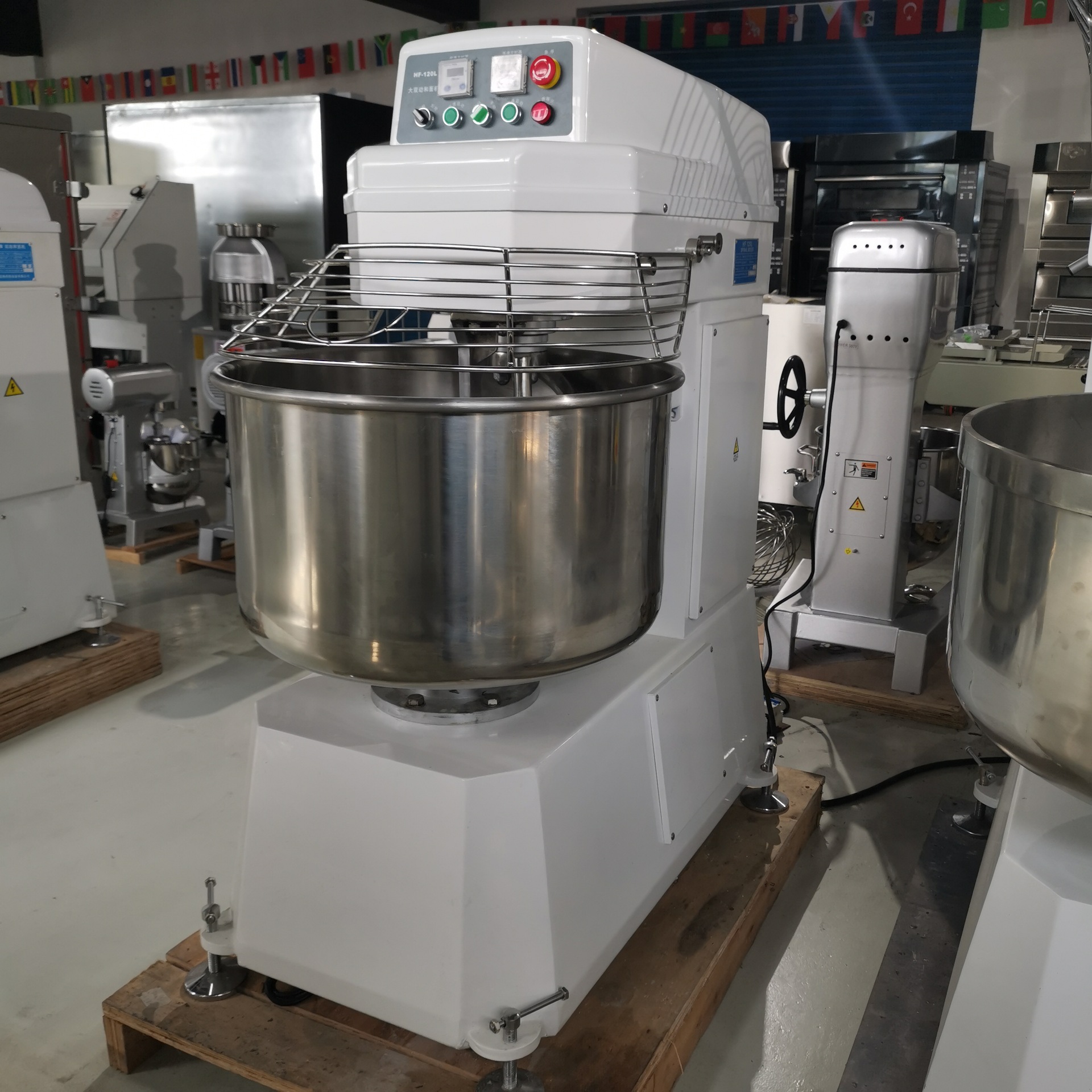 大型商用立式和面机 大容量120升揉面机 100斤面粉机米面设备