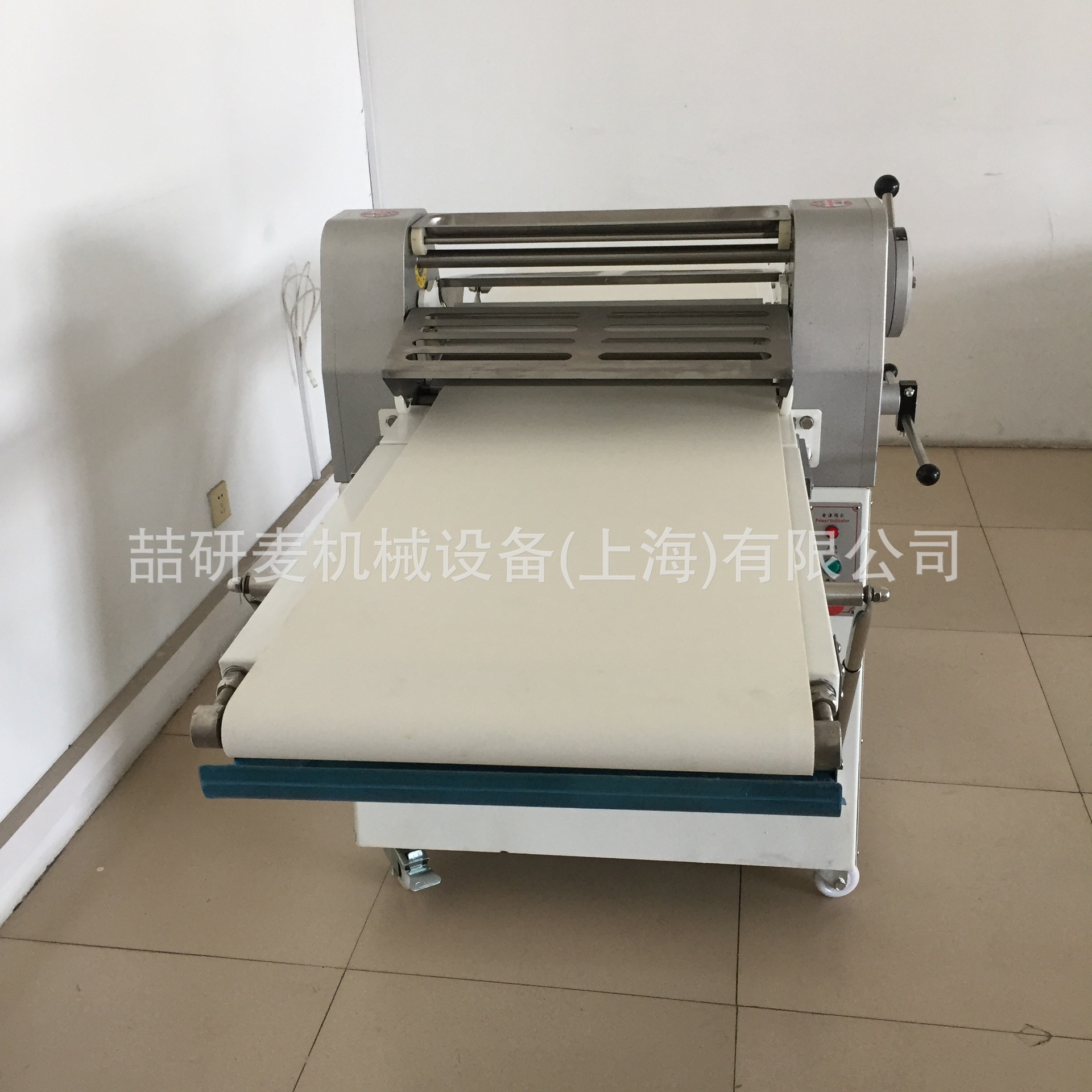 立式520型起酥机 面包房开酥机 蛋挞面团起酥机 食品烘焙设备