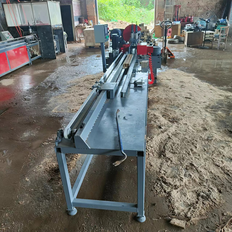 全自动托盘脚墩机 模板打钉切墩机 包装箱长杆短杆切割机