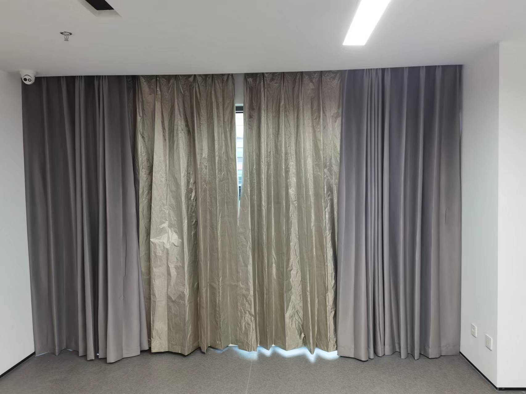 电磁屏蔽窗帘 防辐射遮光卷帘 保密室防泄密墙布 鑫艺诚