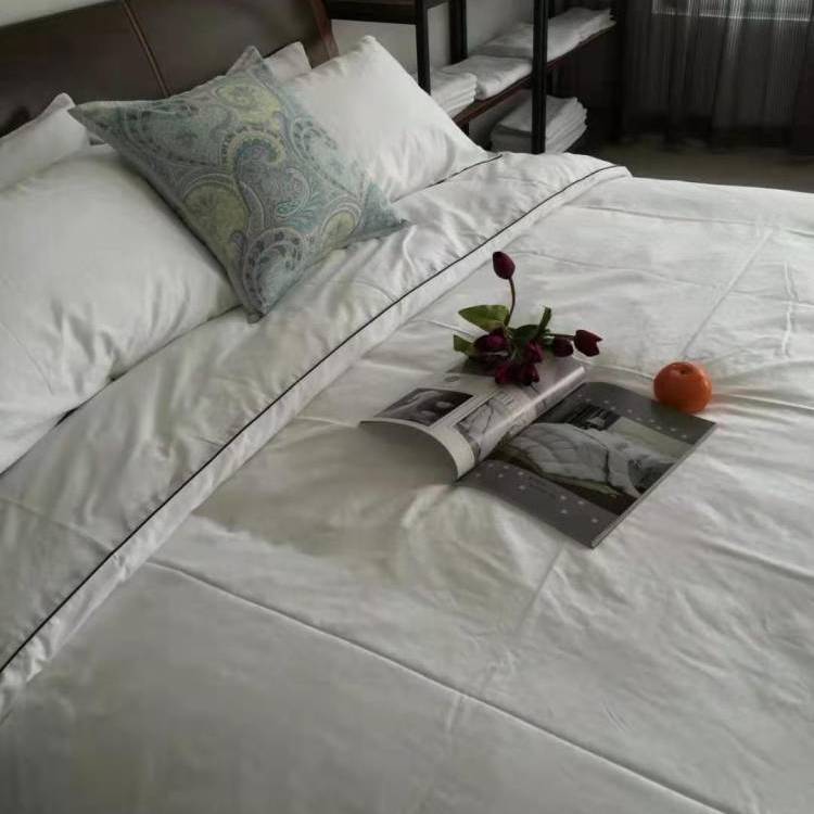 酒店床上用品定做 鑫艺诚设计制作 纯棉布草床垫定制
