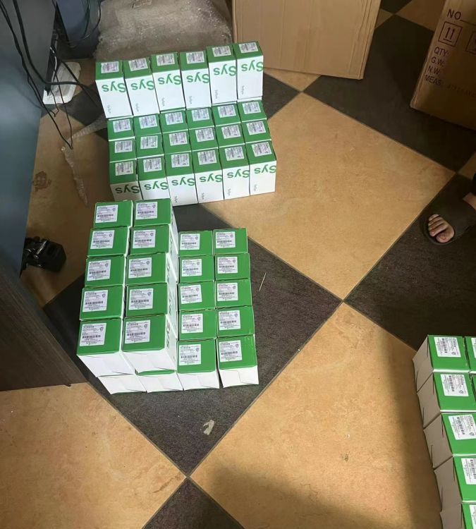 TSXAEY800 Schneider 施耐德 PLC模块 大量库存进口