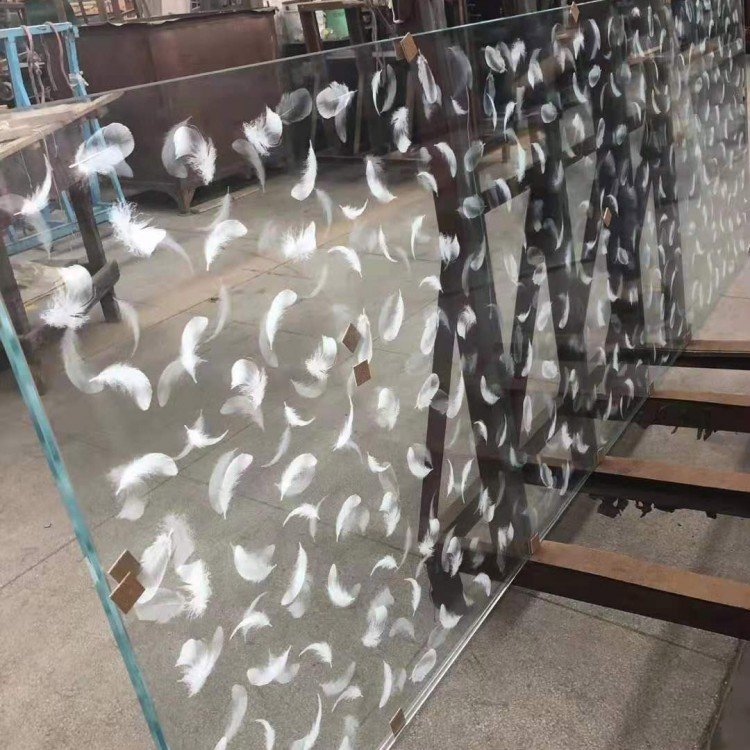 深渊镜广告招牌门头,激光内雕玻璃,激光发光玻璃,玻璃厂批发电话