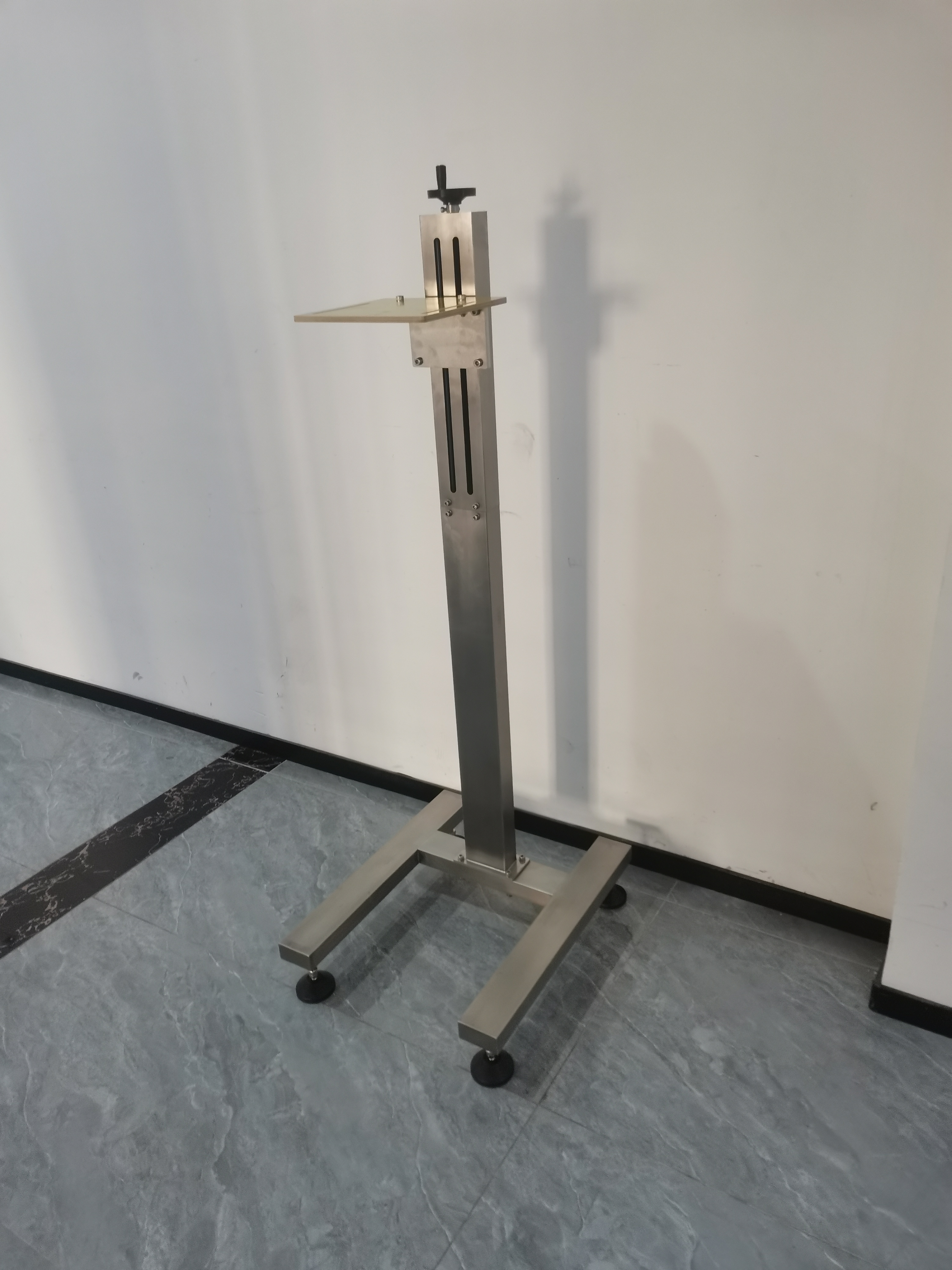 络虹机械 手动铝箔封口机感应头悬挂倒装升降支架 送货上门 封口设备