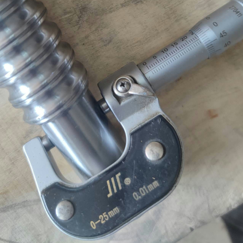 滚珠丝杠SFUNR3210按图加工轴端轴承位1丝公差 冷轧C7机床丝杠