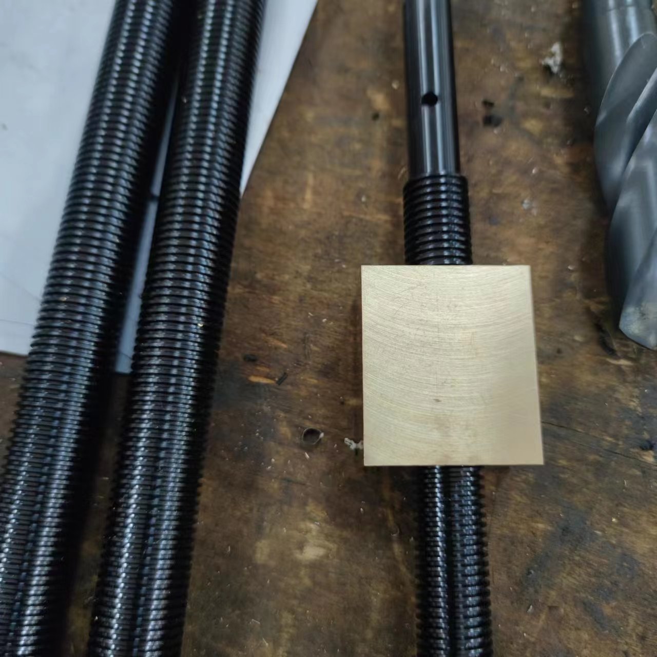 正反牙梯形丝杆T16*2*3材质45钢调制表面发黑可镀铬硬度HRC23