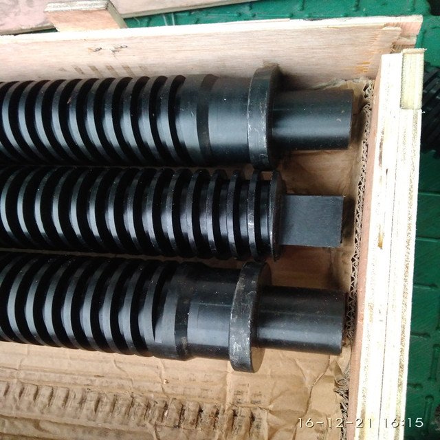 订做加工TR50*8梯形丝杆配锡青铜螺母高频硬度40HCR防锈发黑处理