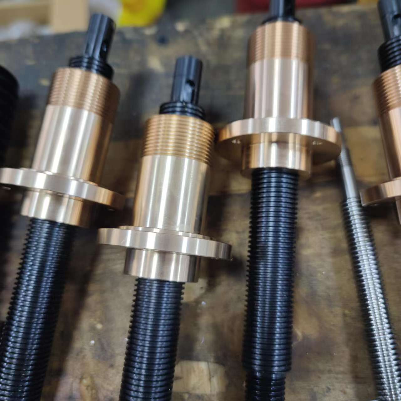 梯形丝杆 TR20*2紧配螺母间隙小发黑10-1锡青铜材质按图加工