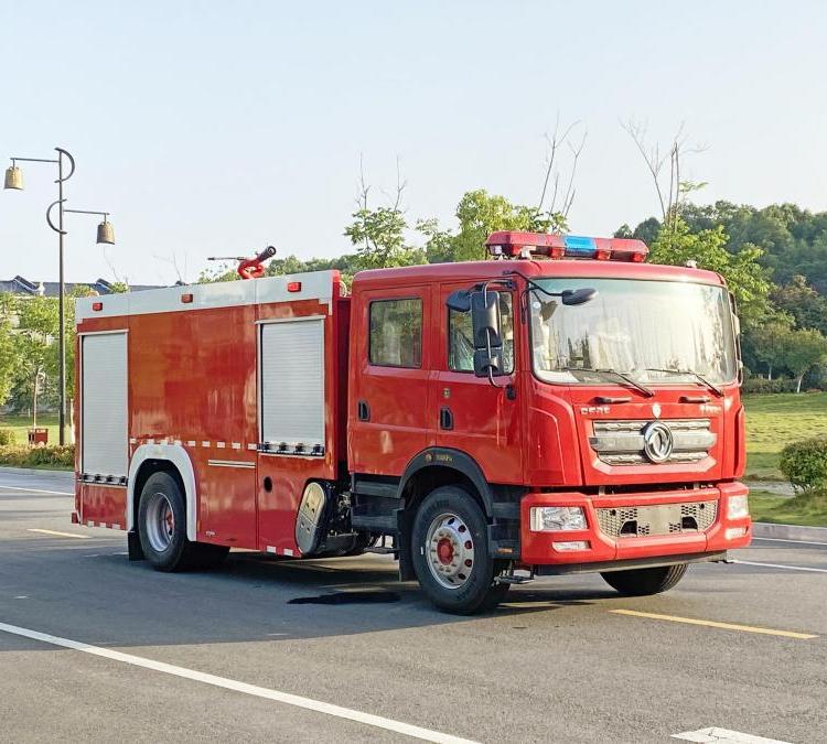 东风D9泡沫消防车 6吨森林消防救火车 住宅小区灭火车