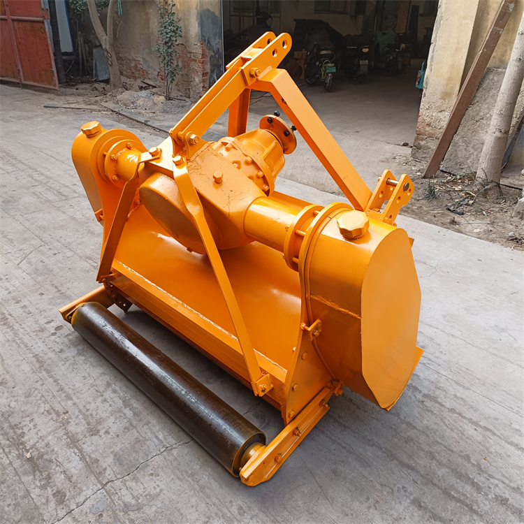 白皮松花椒树破碎打烂机 20cm树墩子破碎机 倒着打的树枝粉碎机