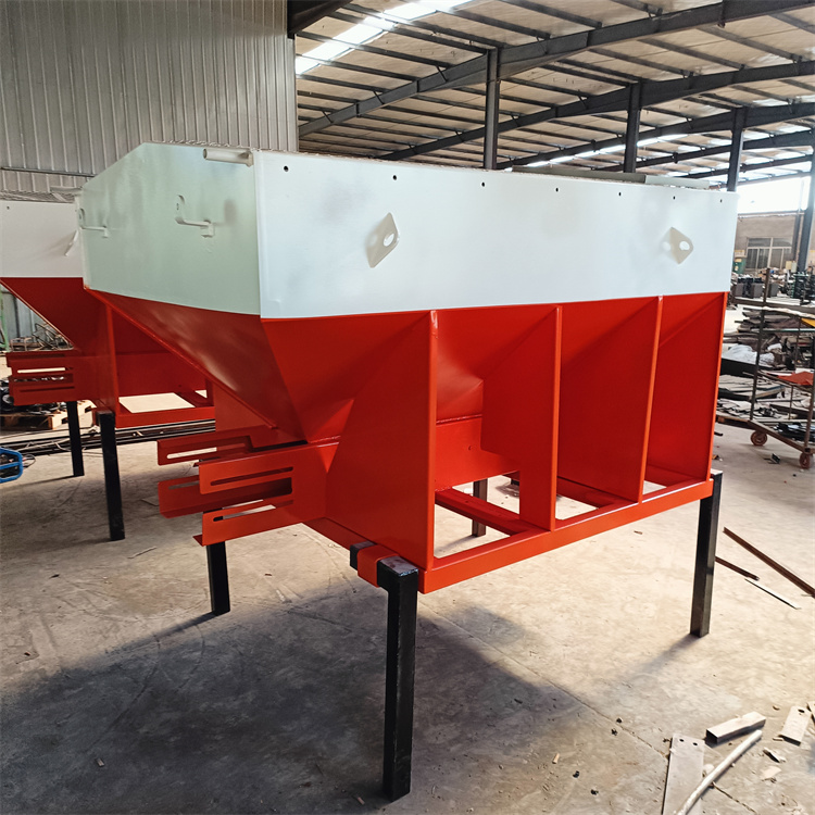 道路结冰融雪撒布机 工程皮卡车后挂式融冰撒料机 撒料均匀融雪机