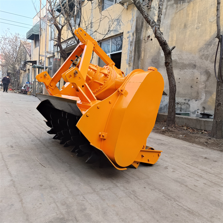 后桥式树枝树根打碎机 牵引式斯太尔树木撕碎机 整棵树打树机