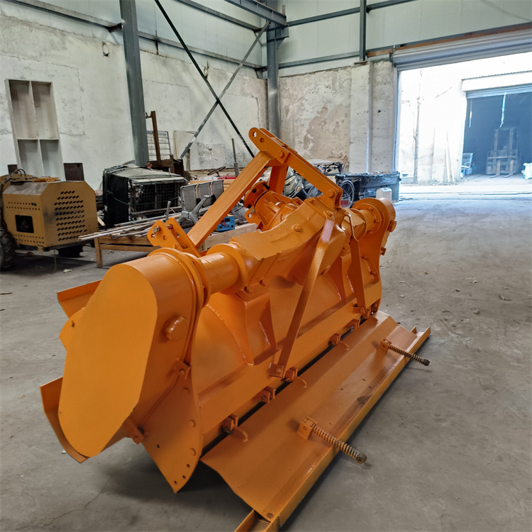 修路稳定土路拌机 牵引式后桥拌合机 1.8米箱体土拌和机