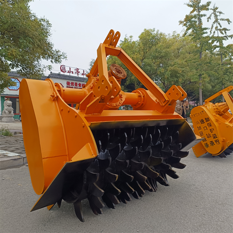 牵引式树根破碎机 农用退林还耕花椒树粉碎机 斯太尔后桥撕碎机