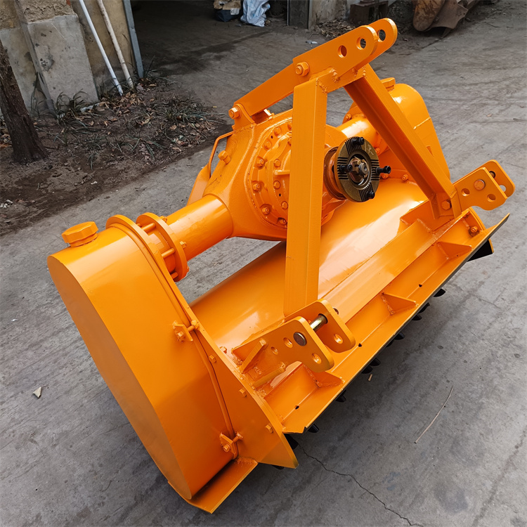 白皮松树枝粉碎机 30直径杨树疙瘩破碎机 牵引式还田打碎机