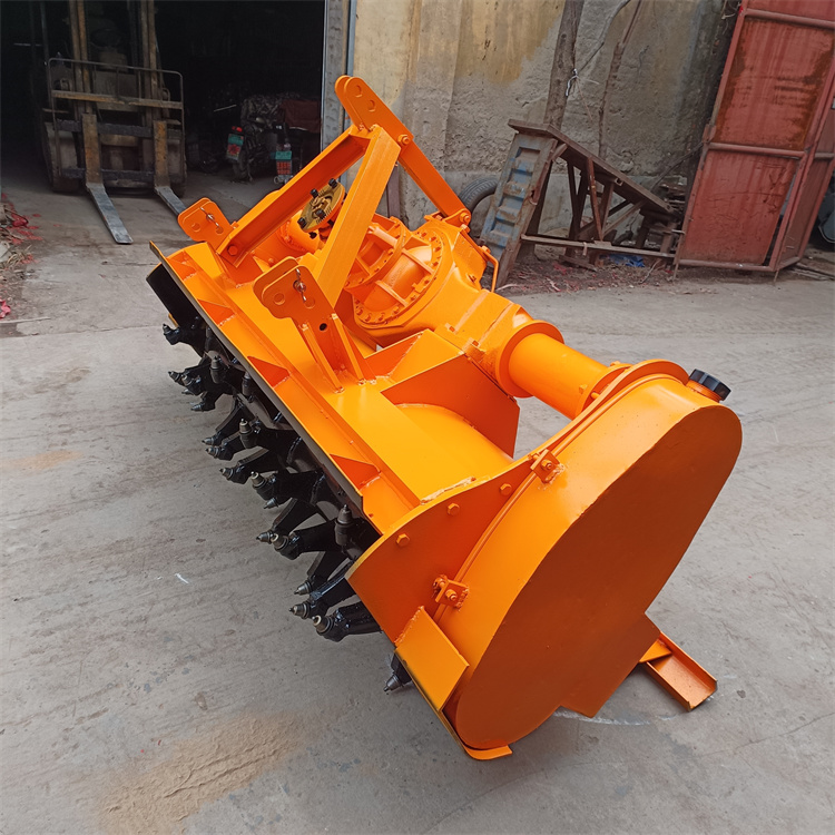 升级款树枝打树机 白皮松树木打碎机 1.8米花椒树粉碎机