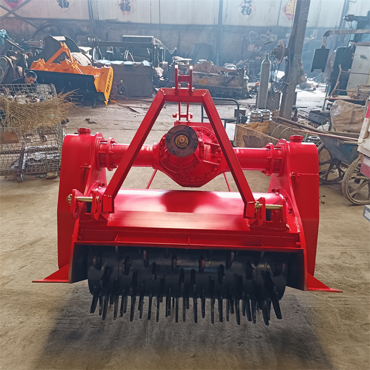 树根粉碎机 车载式斯太尔后桥树疙瘩破碎机 树墩打烂还田机