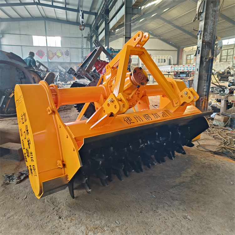 斯太尔后桥树枝粉碎机 合金刀板白皮松破碎机 枣树还田机