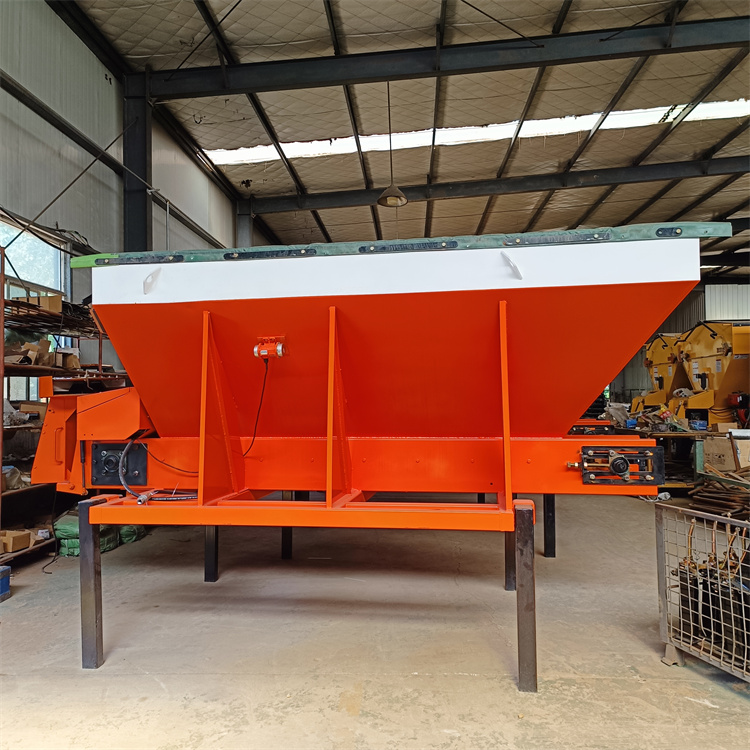 多功能融雪撒布车 小区道路清雪车 车挂式除雪撒料车