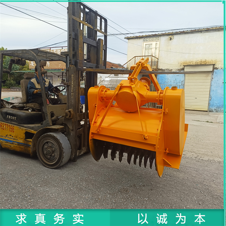 斯太尔后桥树根粉碎机 加厚刀头粉碎木桩设备 退林还田树墩打碎机