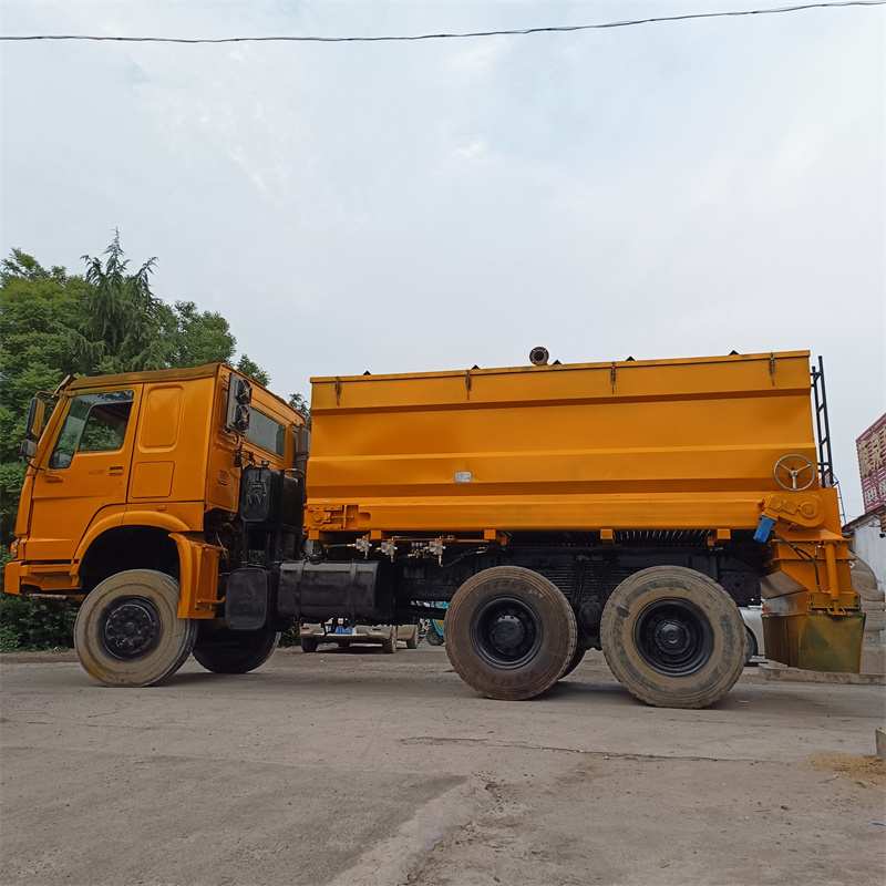 液压控制8方撒灰车 干湿料撒布车 飞机场修路用水泥撒料车