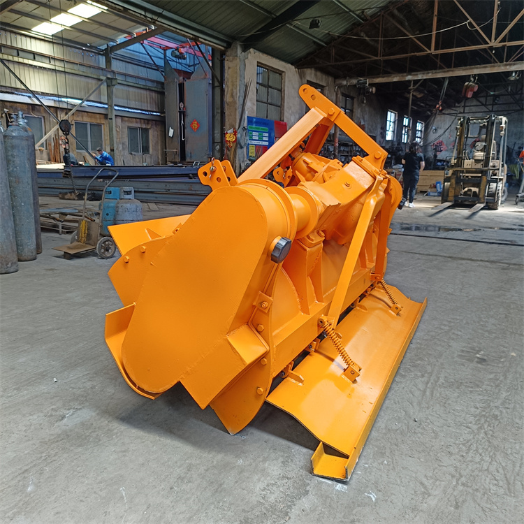 三排链条冷再生拌和机 旧村复垦路面拌灰机 加厚钢板灰土拌合 设备