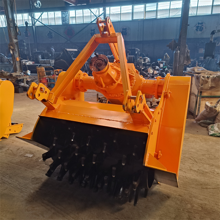 斯太尔后桥式树墩粉碎机 农田树桩打碎机 易维护树根破碎机