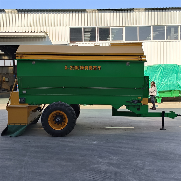 路面牵引式撒灰车 重汽改装土摊铺车 公路修建铺路机