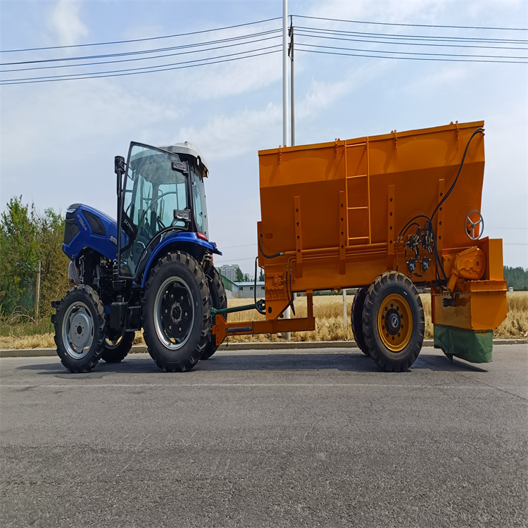 牵引式工程水泥白灰撒布车 全控制12撒料车 高速公路粉料撒灰机