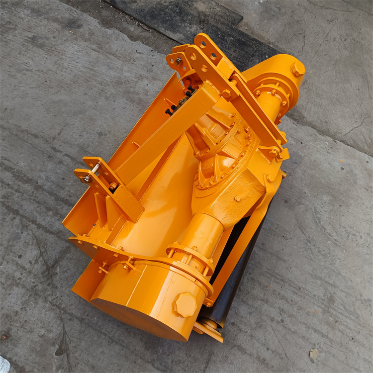 牵引式斯太尔后桥白皮松粉碎机 后桥型核桃树带压辊打碎机