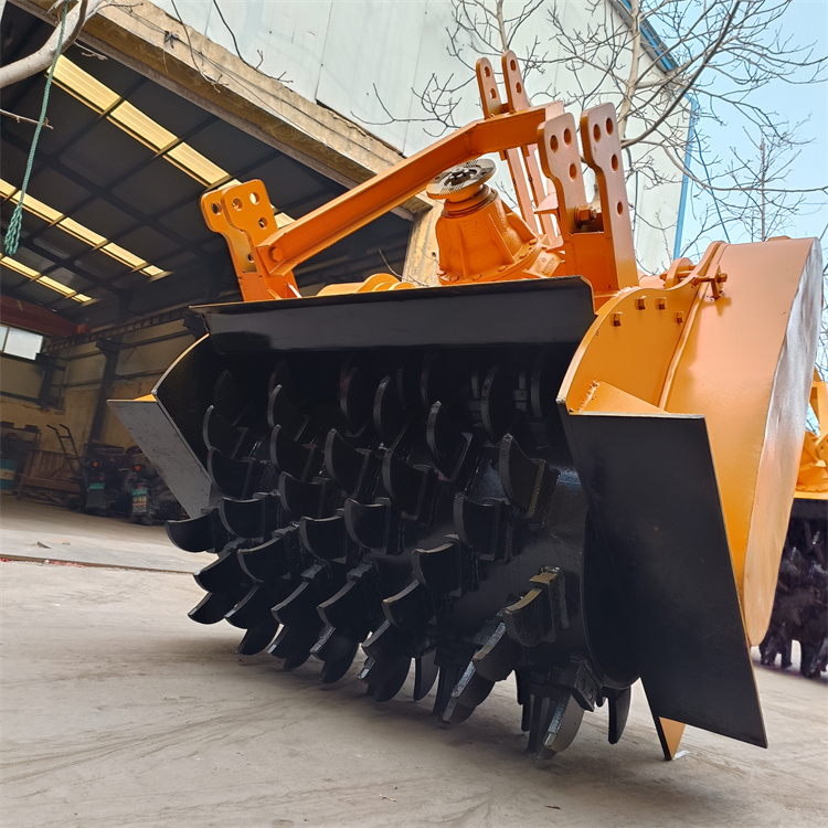 树墩粉碎打烂还田机 斯太尔后桥粉树机 100型树疙瘩破碎机