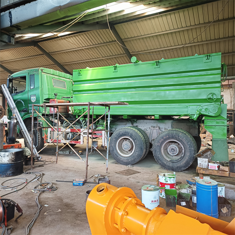 路政施工汽车一体式布灰机 全封闭式撒灰车 重汽车消解灰摊铺撒料车