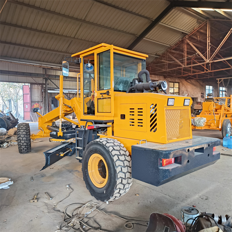 120型自走式整修平地机 荒地坡地整地刮平机 土地平整设备