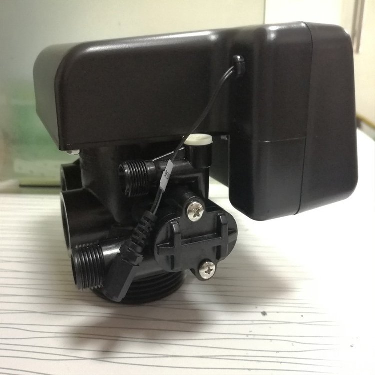 Runxin润新流量型软化阀F65P3锅炉软水系统去钙镁离子家用去水垢